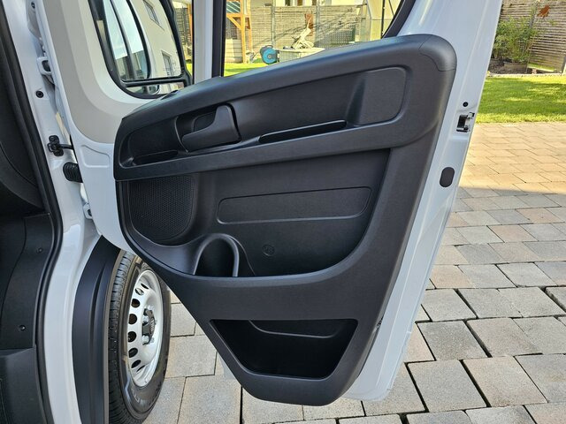 Utilitaire plateau, Utilitaire double cabine FIAT Ducato 140 DOKA Pritsche 2,9 Meter Klima DAB...: photos 18 Utilitaire plateau, Utilitaire double cabine FIAT Ducato 140 DOKA Pritsche 2,9 Meter Klima DAB...: photos 18