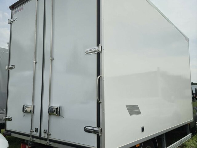IVECO Daily 35S18 3.0 Koffer Voll-LED Navigation - Fourgon grand volume: photos 3 IVECO Daily 35S18 3.0 Koffer Voll-LED Navigation - Fourgon grand volume: photos 3
