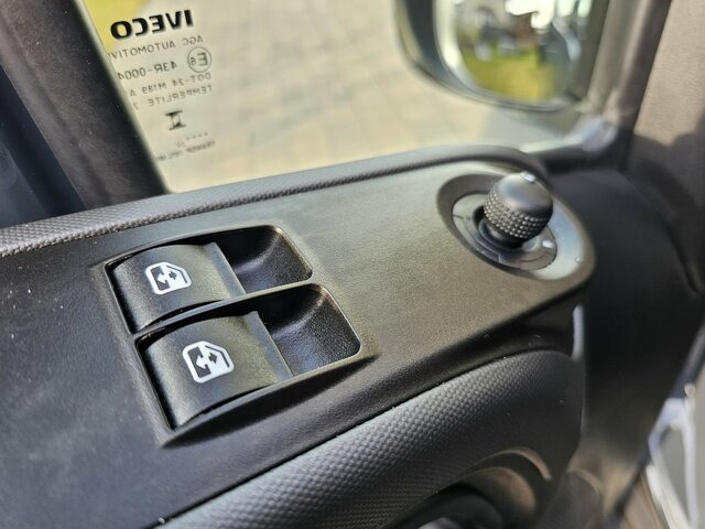 IVECO Daily 35S18HA8V DOKA Snoeks Mixto Hi-Matic 16m³ - Fourgon utilitaire, Utilitaire double cabine: photos 2 IVECO Daily 35S18HA8V DOKA Snoeks Mixto Hi-Matic 16m³ - Fourgon utilitaire, Utilitaire double cabine: photos 2