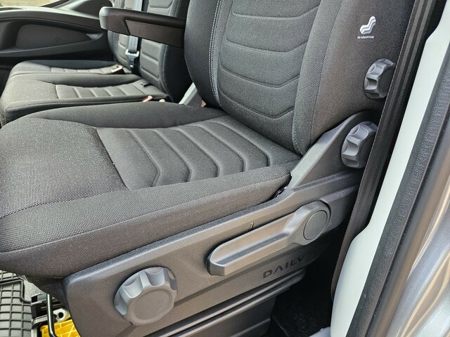 IVECO Daily 35S18HA8V DOKA Snoeks Mixto Hi-Matic 16m³... - Fourgon utilitaire, Utilitaire double cabine: photos 2 IVECO Daily 35S18HA8V DOKA Snoeks Mixto Hi-Matic 16m³... - Fourgon utilitaire, Utilitaire double cabine: photos 2