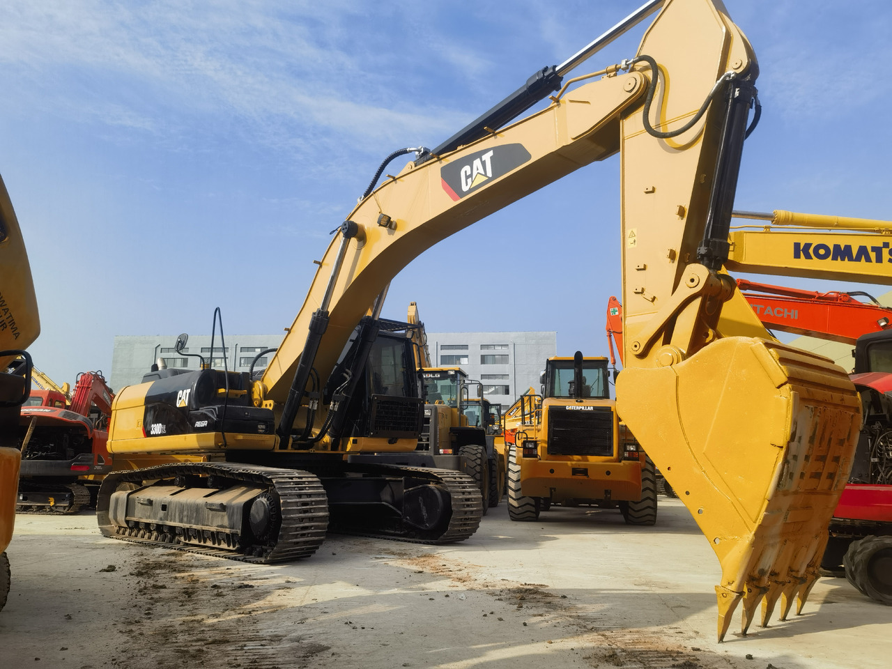 CAT 330D2L Excavator - Pelle sur chenille: photos 2 CAT 330D2L Excavator - Pelle sur chenille: photos 2
