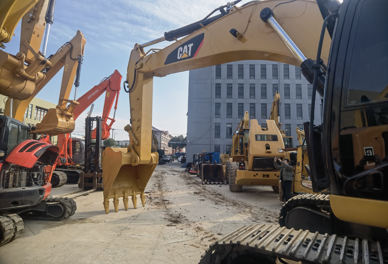 CAT 330D2L Excavator - Pelle sur chenille: photos 5 CAT 330D2L Excavator - Pelle sur chenille: photos 5