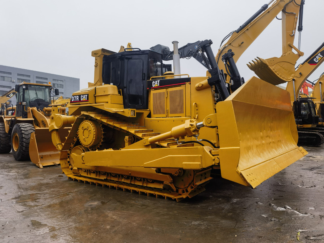 CAT D7R Bulldozer - Bulldozer: photos 4 CAT D7R Bulldozer - Bulldozer: photos 4