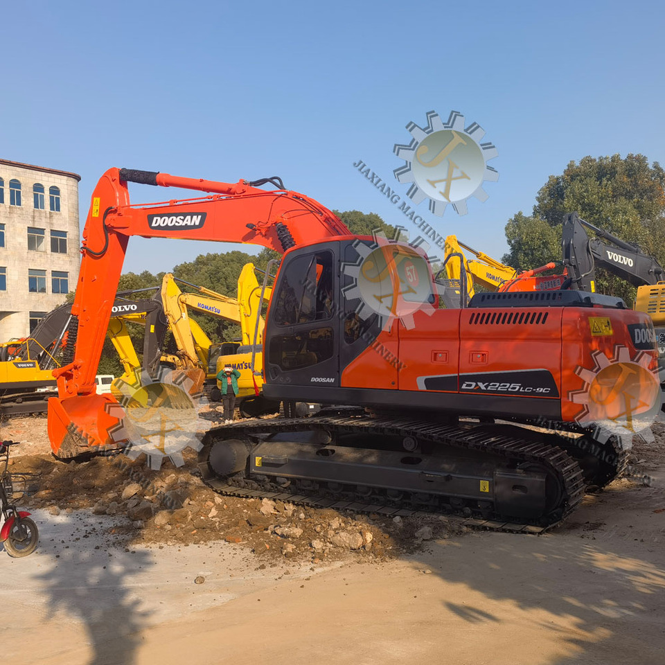 DOOSAN Doosan DX225LC Crawler excavator - Pelle sur chenille: photos 1 DOOSAN Doosan DX225LC Crawler excavator - Pelle sur chenille: photos 1