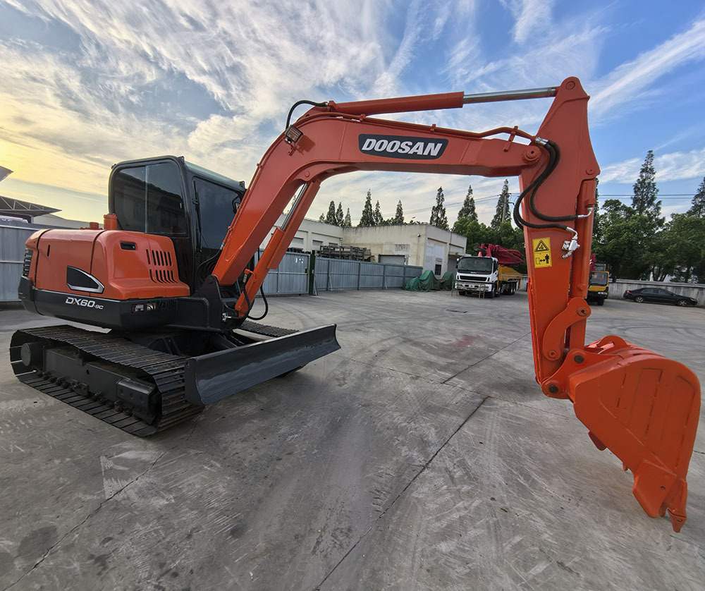 Doosan Dx60  Crawler Excavator - Pelle sur chenille: photos 3 Doosan Dx60  Crawler Excavator - Pelle sur chenille: photos 3