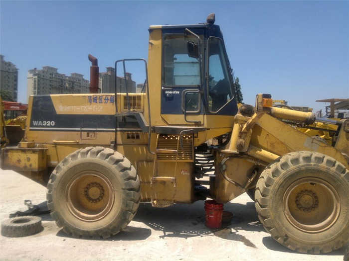 Factory Price Komatsu Used WA320-1 Construction Wheel Loader - Chargeuse sur pneus: photos 5 Factory Price Komatsu Used WA320-1 Construction Wheel Loader - Chargeuse sur pneus: photos 5