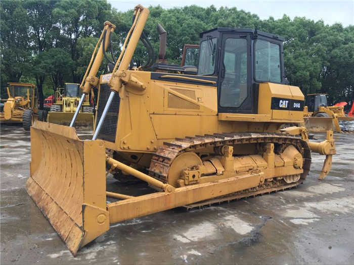 Fast Shipping and high quality Bulldozers CAT D6G Second hand Bulldozers Caterpillar D6G for sale - Bulldozer: photos 3 Fast Shipping and high quality Bulldozers CAT D6G Second hand Bulldozers Caterpillar D6G for sale - Bulldozer: photos 3