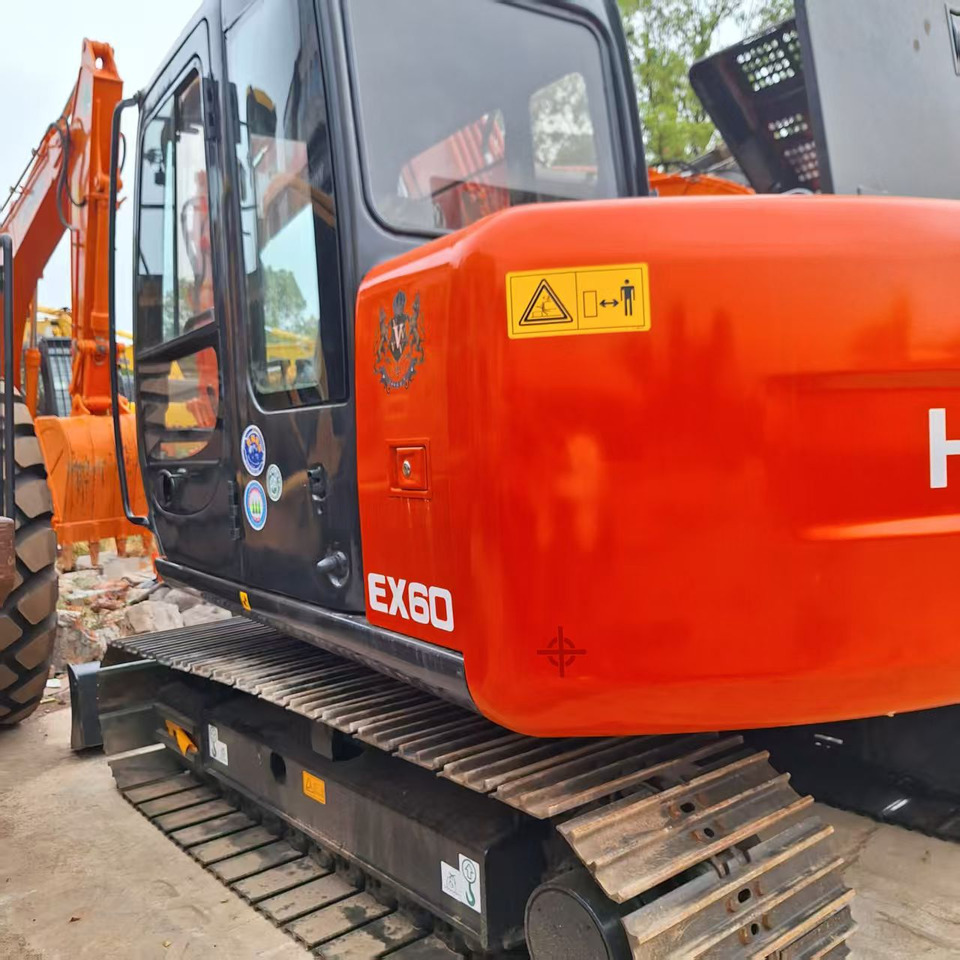 Hitachi EX60 Excavator - Pelle sur chenille: photos 1 Hitachi EX60 Excavator - Pelle sur chenille: photos 1