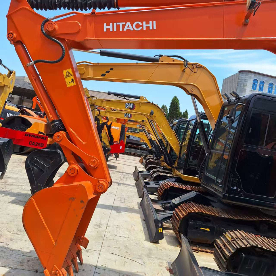 Hitachi ZX70 Excavator - Pelle sur chenille: photos 3 Hitachi ZX70 Excavator - Pelle sur chenille: photos 3