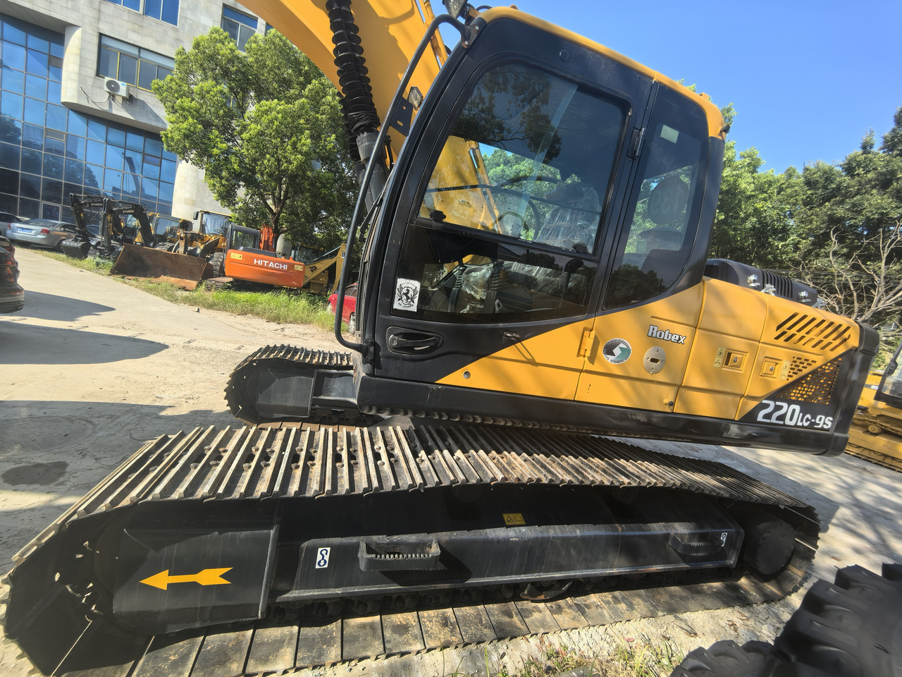 Hyundai 220lc-9s excavator - Pelle sur pneus: photos 2 Hyundai 220lc-9s excavator - Pelle sur pneus: photos 2