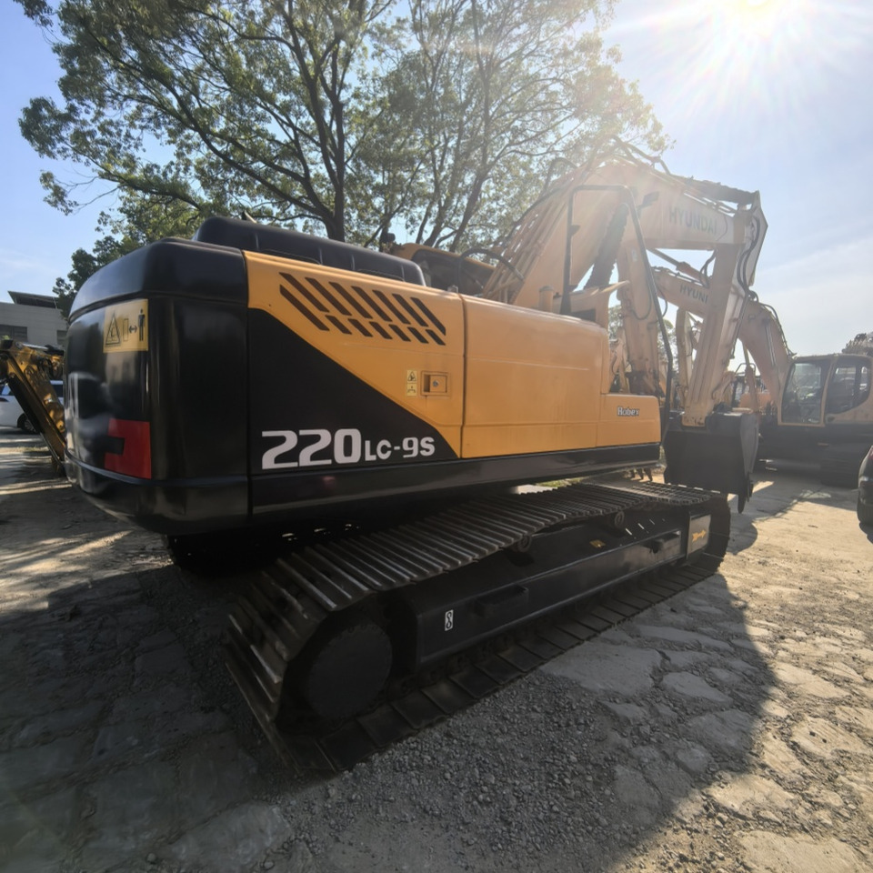 Hyundai 220lc-9s excavator - Pelle sur pneus: photos 4 Hyundai 220lc-9s excavator - Pelle sur pneus: photos 4