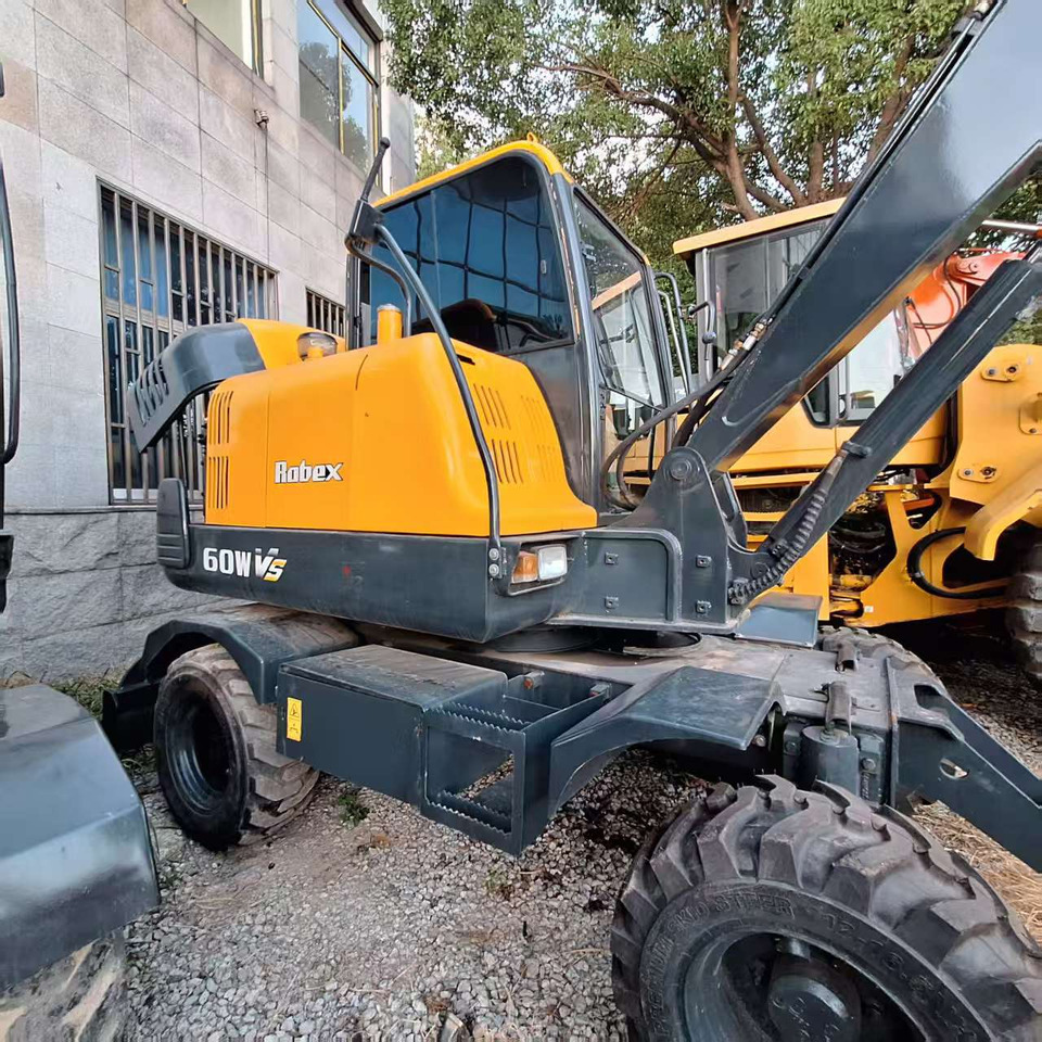 Hyundai 60wvs excavator - Pelle sur pneus: photos 1 Hyundai 60wvs excavator - Pelle sur pneus: photos 1