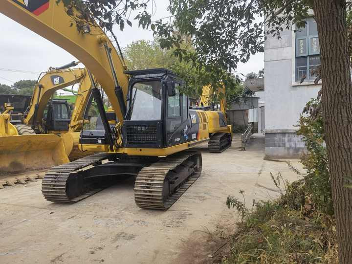 Japanese Used CAT 320 Excavator Caterpillar 20 Ton Earth-moving Machinery Cheap Used CAT320D CAT320D2 Excavator for Sale - Pelle: photos 4 Japanese Used CAT 320 Excavator Caterpillar 20 Ton Earth-moving Machinery Cheap Used CAT320D CAT320D2 Excavator for Sale - Pelle: photos 4