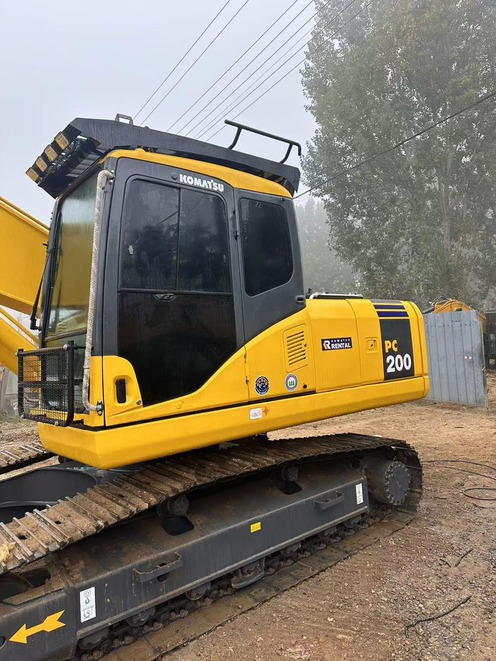 Komatsu PC200-7 excavator - Pelle sur chenille: photos 3 Komatsu PC200-7 excavator - Pelle sur chenille: photos 3