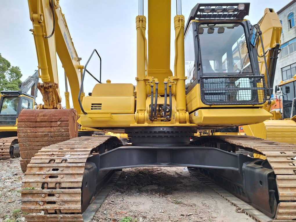 Komatsu PC350-8 excavator - Pelle sur chenille: photos 3 Komatsu PC350-8 excavator - Pelle sur chenille: photos 3