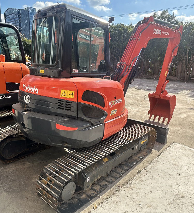 Kubota KX165-5 Excavators - Pelle sur chenille: photos 1 Kubota KX165-5 Excavators - Pelle sur chenille: photos 1