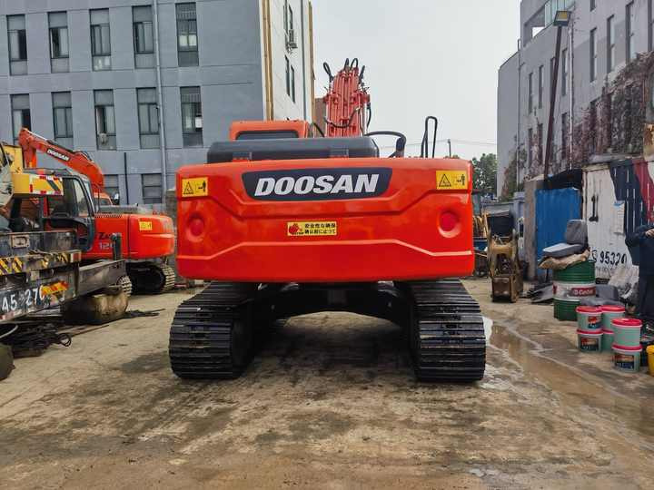 Original Korea made Used Doosan DX225LC DX225 Crawler Used Excavators 25t Working Good Model - Pelle sur chenille: photos 2 Original Korea made Used Doosan DX225LC DX225 Crawler Used Excavators 25t Working Good Model - Pelle sur chenille: photos 2