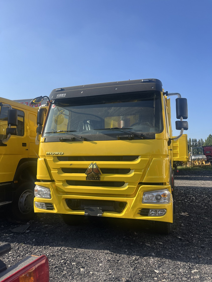 SINOTRUK Howo Dump truck 380hp 6x4 - Camion benne: photos 3 SINOTRUK Howo Dump truck 380hp 6x4 - Camion benne: photos 3