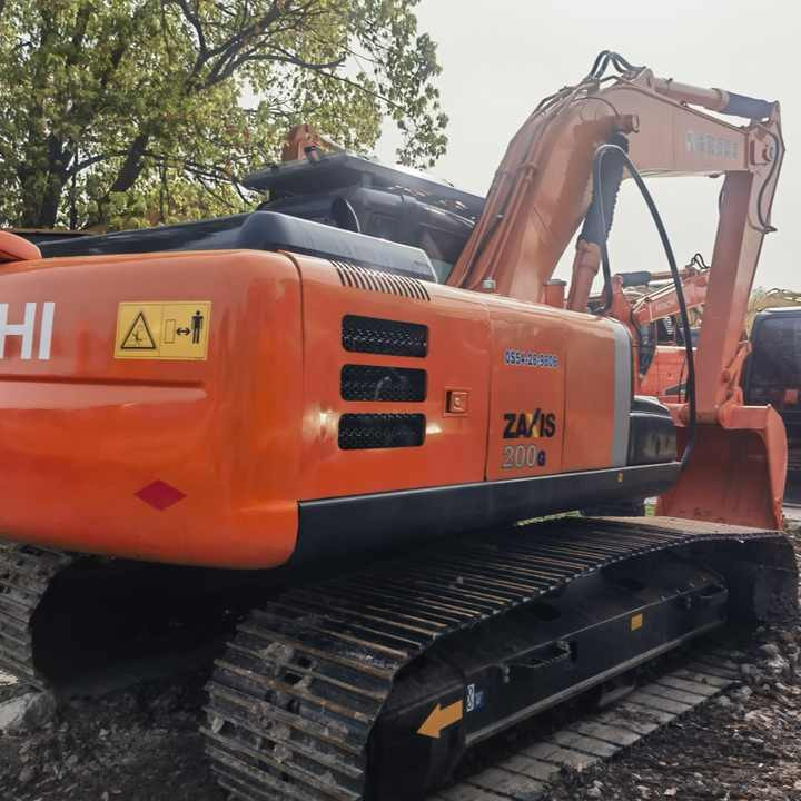 Used Hitachi ZX200-3 Excavator 20 Ton Digger Cheap Price and high quality Crawler Excavator for sale in shanghai - Pelle: photos 5 Used Hitachi ZX200-3 Excavator 20 Ton Digger Cheap Price and high quality Crawler Excavator for sale in shanghai - Pelle: photos 5