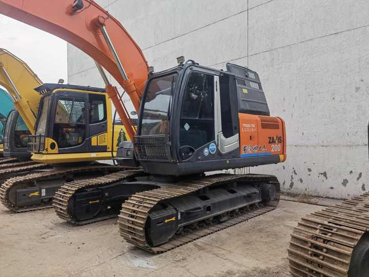 Used excavator High Load Capacity Hitachi ZX200-3 Used Excavator with Track Core Components Included Engine and Pump - Pelle: photos 4 Used excavator High Load Capacity Hitachi ZX200-3 Used Excavator with Track Core Components Included Engine and Pump - Pelle: photos 4