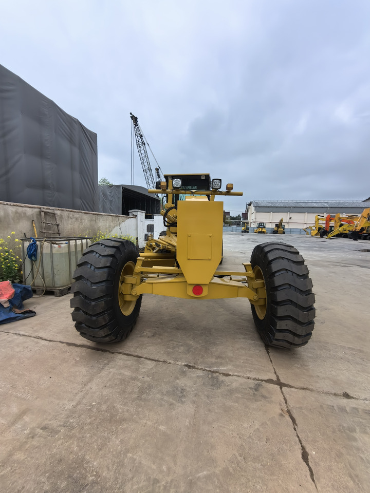 Used caterpillar 140k motor grader - Niveleuse: photos 5 Used caterpillar 140k motor grader - Niveleuse: photos 5