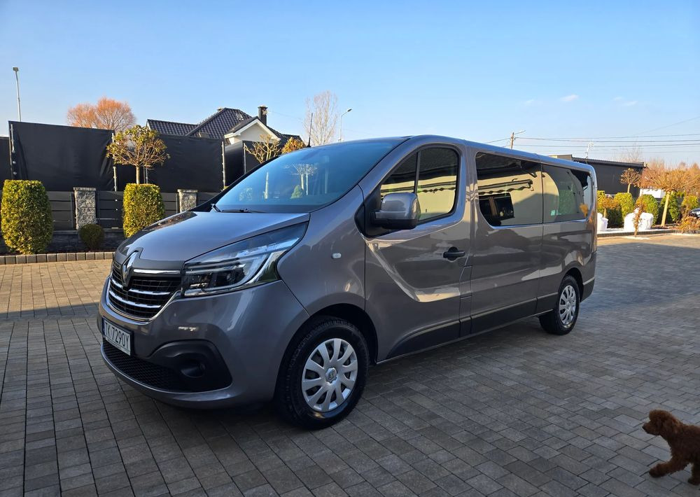Renault Trafic Grand SpaceClass 2.0 dCi EDC - Voiture: photos 2 Renault Trafic Grand SpaceClass 2.0 dCi EDC - Voiture: photos 2