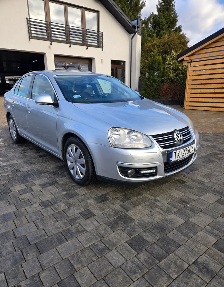 Volkswagen Jetta 2.0 TDI Sportline - Berline: photos 3 Volkswagen Jetta 2.0 TDI Sportline - Berline: photos 3