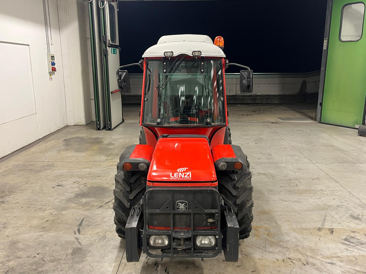 ANTONIO CARRARO SRX 8400 - Tracteur agricole: photos 3 ANTONIO CARRARO SRX 8400 - Tracteur agricole: photos 3