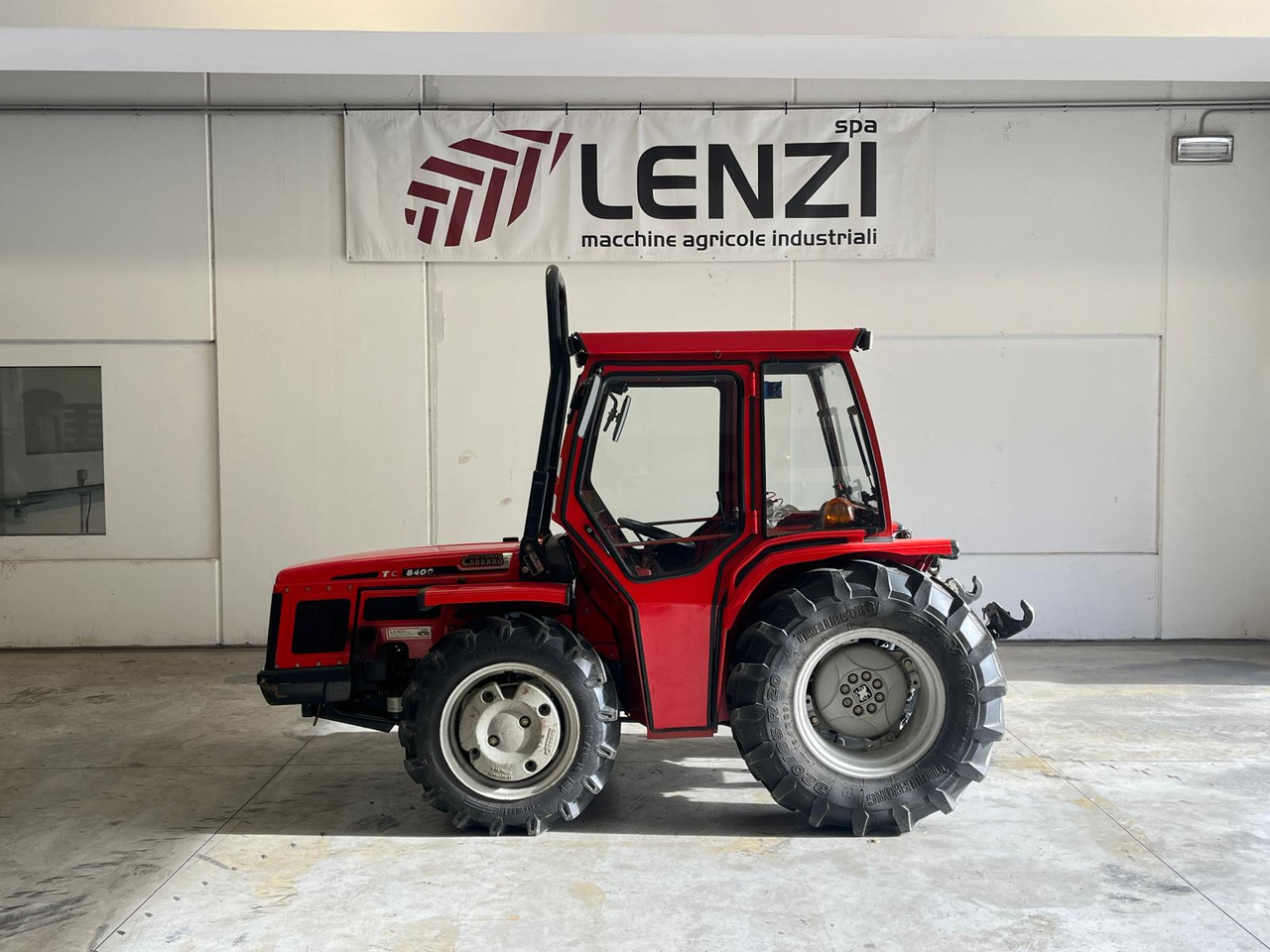 ANTONIO CARRARO TC 8400 F - Tracteur agricole: photos 1 ANTONIO CARRARO TC 8400 F - Tracteur agricole: photos 1