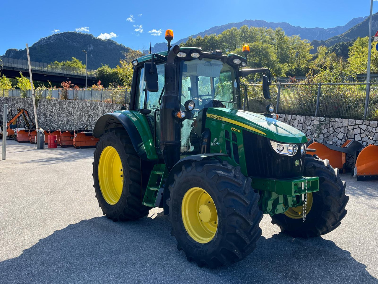 JOHN DEERE 6120 M - Tracteur agricole: photos 4 JOHN DEERE 6120 M - Tracteur agricole: photos 4