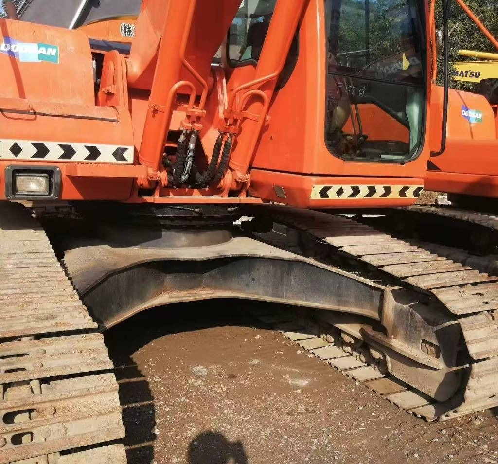 Pelle sur chenille Doosan DH 220: photos 8