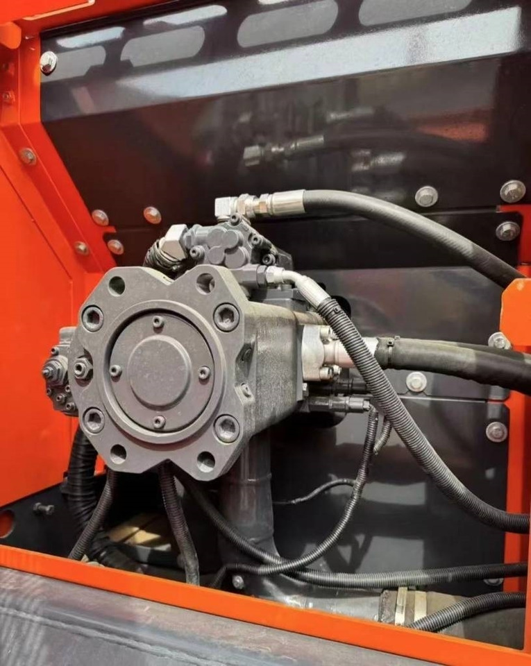 Doosan DX 225 - Pelle sur chenille: photos 3 Doosan DX 225 - Pelle sur chenille: photos 3