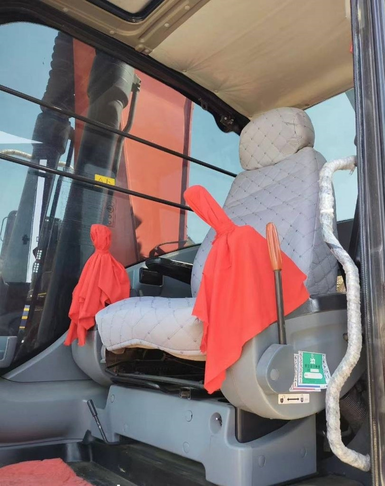 Hitachi ZX 240 - Pelle sur chenille: photos 3 Hitachi ZX 240 - Pelle sur chenille: photos 3