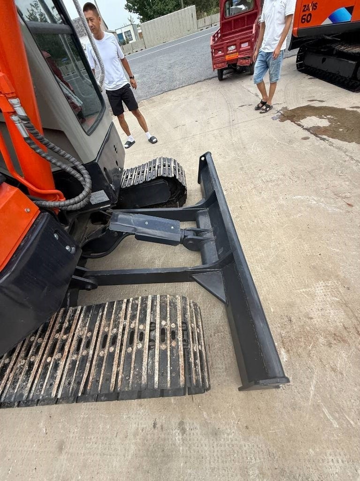 Hitachi ZX 55 - Mini pelle: photos 3 Hitachi ZX 55 - Mini pelle: photos 3