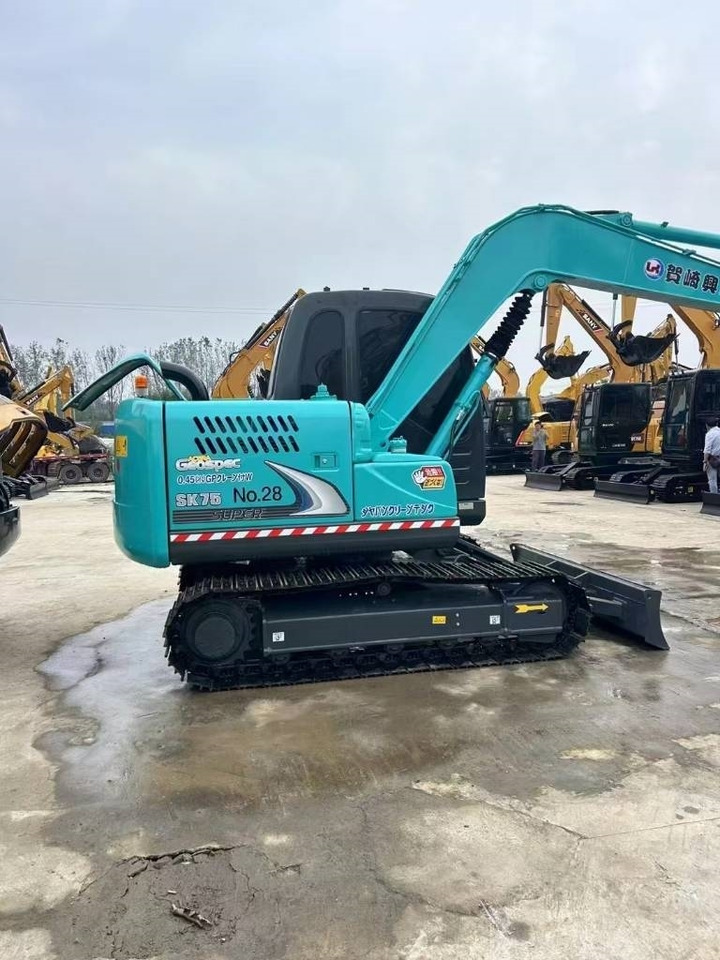 Kobelco SK 75  - Pelle sur chenille: photos 4 Kobelco SK 75  - Pelle sur chenille: photos 4