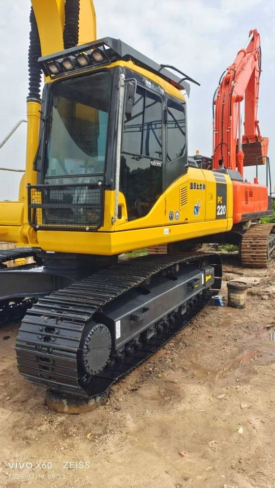 Komatsu PC 220 - Mini pelle: photos 3 Komatsu PC 220 - Mini pelle: photos 3