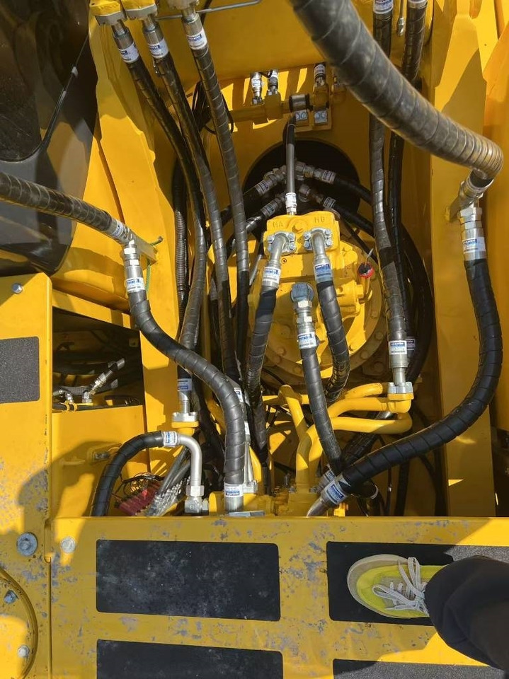 Komatsu PC 300  - Pelle sur chenille: photos 5 Komatsu PC 300  - Pelle sur chenille: photos 5