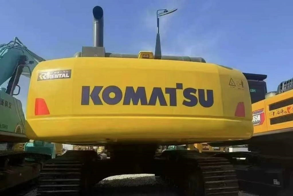 Komatsu PC 350-8 - Pelle sur chenille: photos 2 Komatsu PC 350-8 - Pelle sur chenille: photos 2