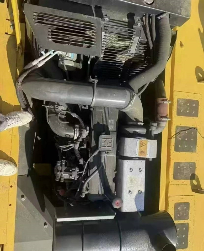 Komatsu PC 350-8 - Pelle sur chenille: photos 2 Komatsu PC 350-8 - Pelle sur chenille: photos 2