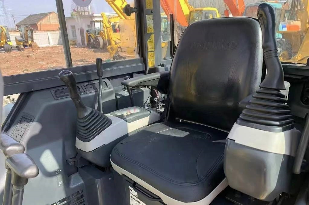Mini pelle Komatsu PC 55: photos 8