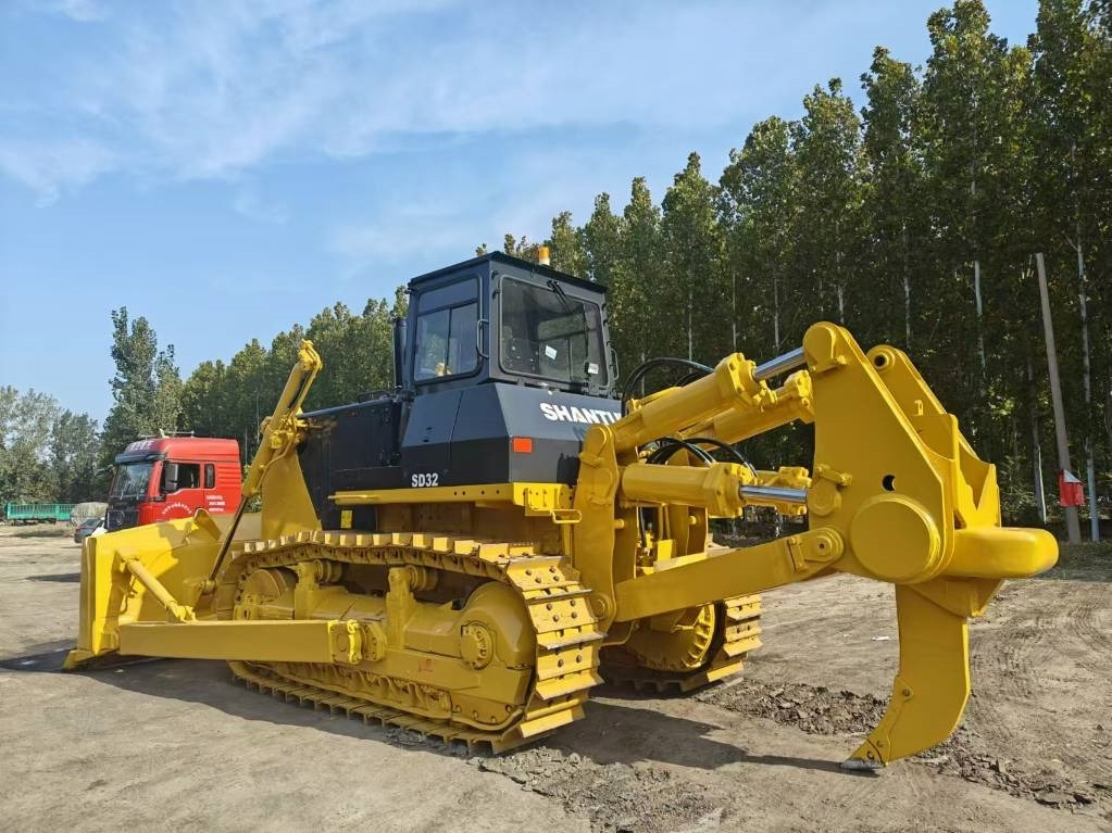 Shantui SD 32 - Bulldozer: photos 1 Shantui SD 32 - Bulldozer: photos 1