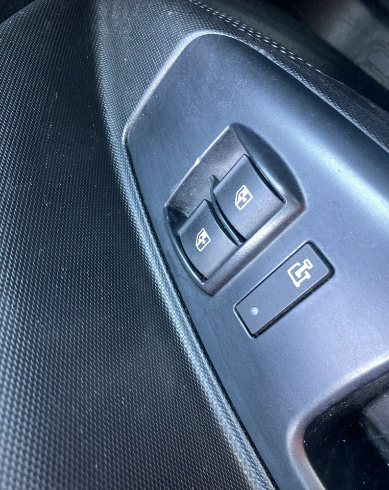 Fourgon utilitaire Fiat Doblo Fiat Doblo 1,3 jtd ECO Flex chłodnia do leków 2013: photos 16