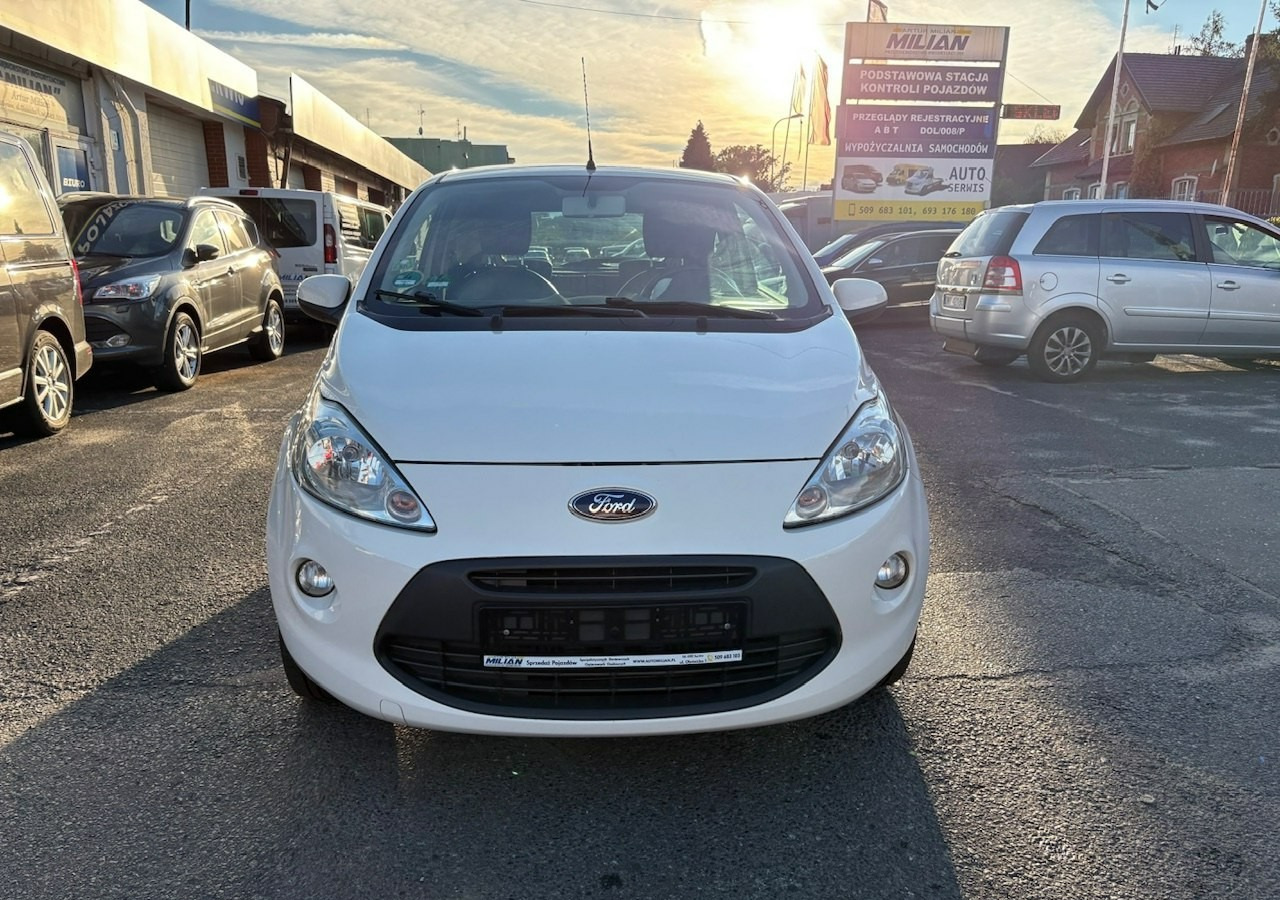 Voiture à hayon Ford KA II Ford KA 1.2 Champions Edition Klima Panorama 2012: photos 7