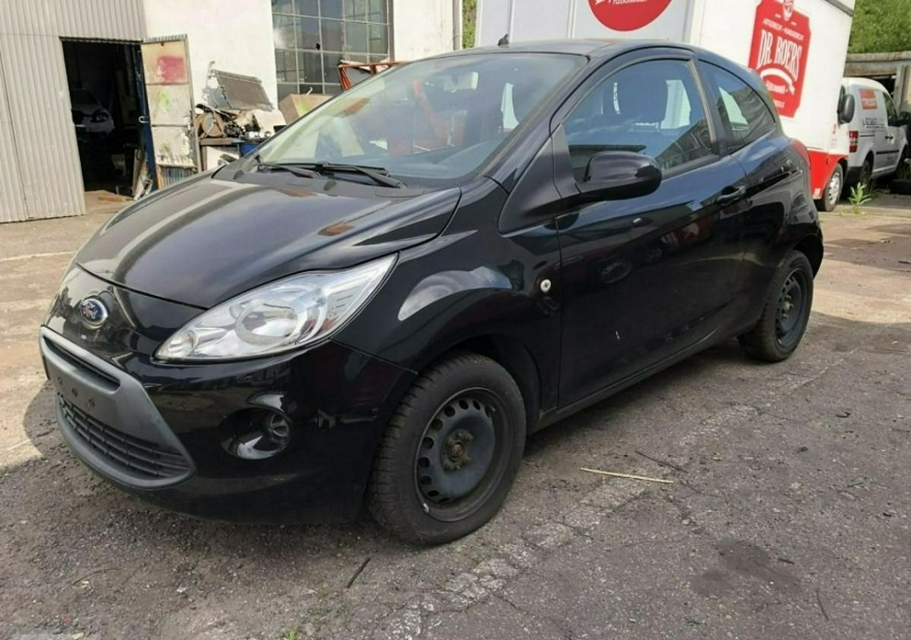 Ford KA II Ford KA 1,3 tdci 75KM 2012 - Voiture à hayon: photos 1 Ford KA II Ford KA 1,3 tdci 75KM 2012 - Voiture à hayon: photos 1