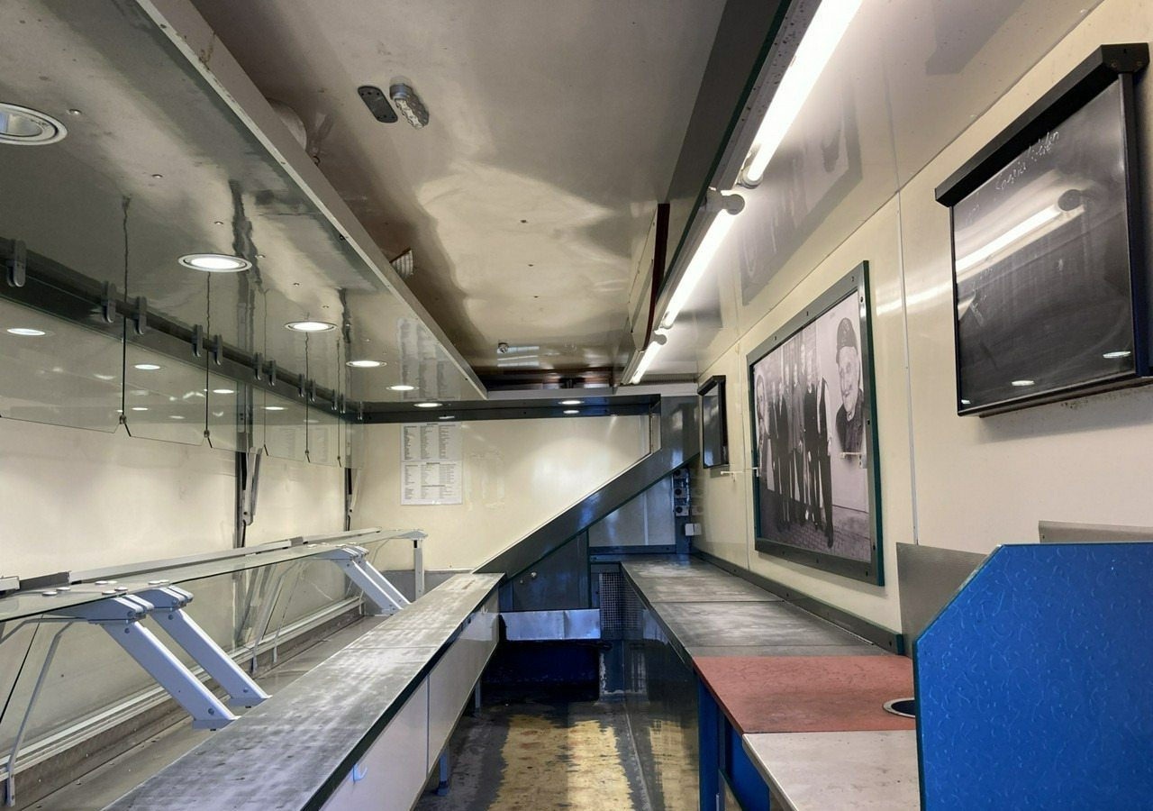 Inna Inny Autosklep wędlin Gastronomiczny Food Truck Foodtruck sklep Borco - Remorque magasin: photos 3 Inna Inny Autosklep wędlin Gastronomiczny Food Truck Foodtruck sklep Borco - Remorque magasin: photos 3