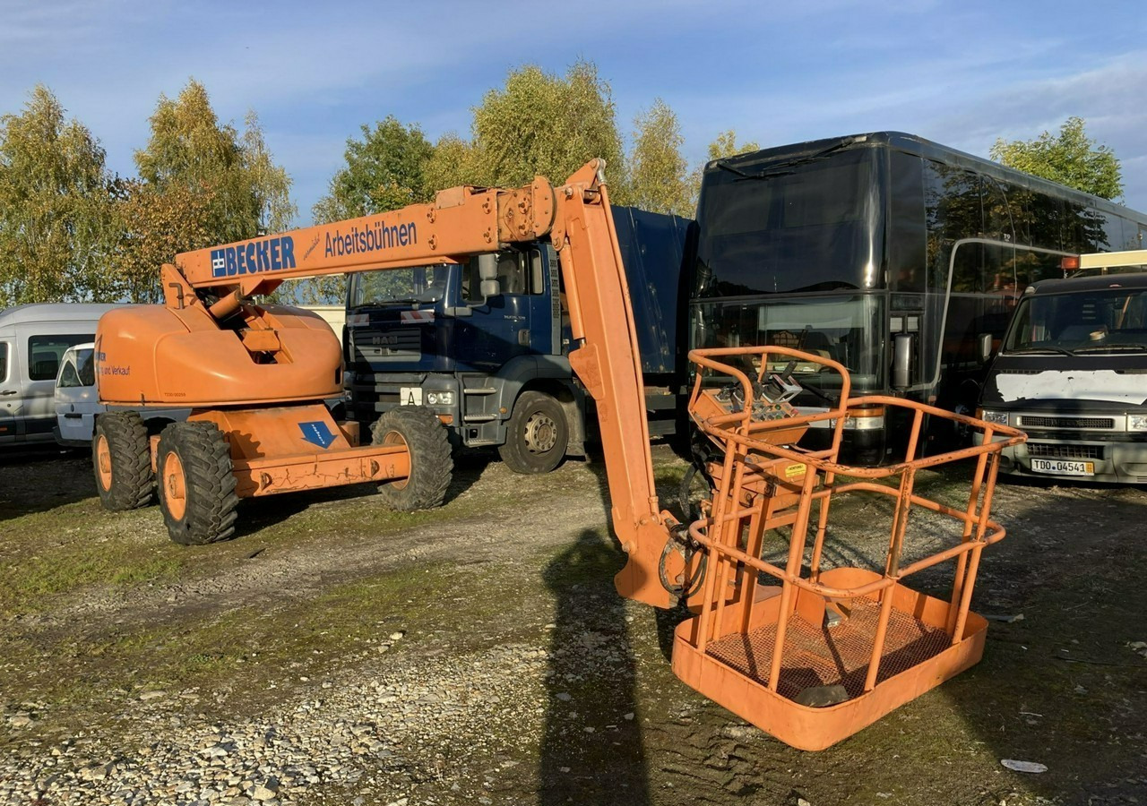Inna Inny Podnośnik koszowy Haulotte H23 zwyżka 4x4 12082 mg 23 metrów - Nacelle télescopique: photos 4 Inna Inny Podnośnik koszowy Haulotte H23 zwyżka 4x4 12082 mg 23 metrów - Nacelle télescopique: photos 4