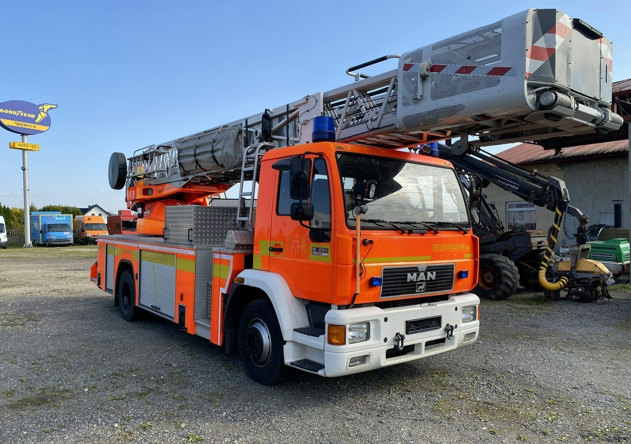 MAN Inny MAN MAN 15,264 Straż pożarna drabina Strażacka zwyżka 30metrów 1999 - Camion de pompier: photos 2 MAN Inny MAN MAN 15,264 Straż pożarna drabina Strażacka zwyżka 30metrów 1999 - Camion de pompier: photos 2