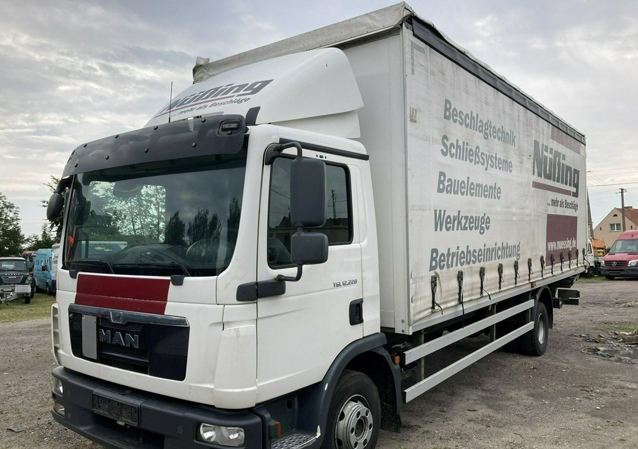MAN Inny MAN MAN TGL 12.220 Skrzynia firana Plandeka hydro klapa 2014 - Utilitaire rideaux coulissants (PLSC): photos 2 MAN Inny MAN MAN TGL 12.220 Skrzynia firana Plandeka hydro klapa 2014 - Utilitaire rideaux coulissants (PLSC): photos 2