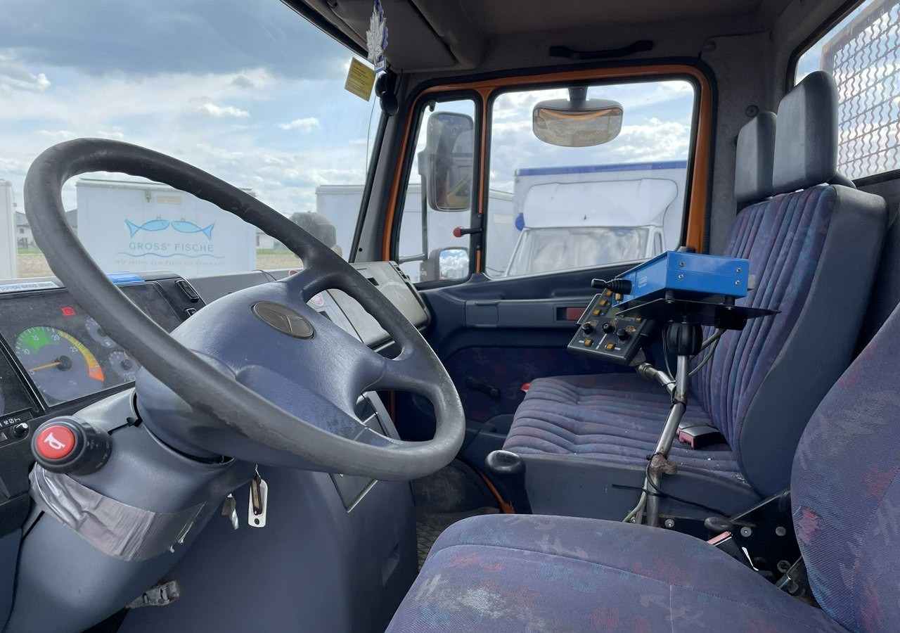 Engin de déneigement Mercedes-Benz Inny Mercedes-Benz Mercedes Vario 815 Wywrotka 4X4 2004: photos 12 Engin de déneigement Mercedes-Benz Inny Mercedes-Benz Mercedes Vario 815 Wywrotka 4X4 2004: photos 12