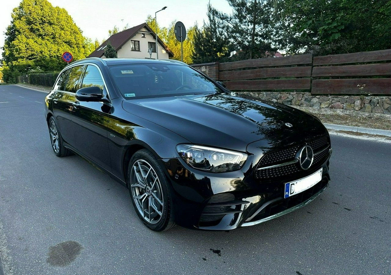Voiture Mercedes-Benz Klasa E E300de 2.0Diesel Hybrid Plug-in zasięg 50km AMG Premium+ Faktura Vat: photos 1